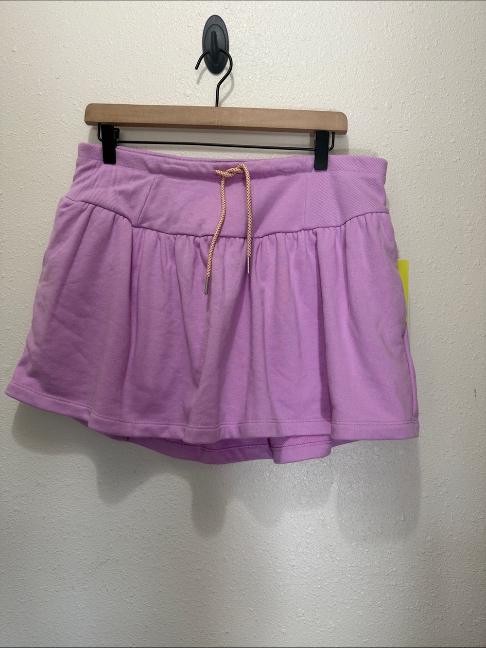 2 Women’s Drawstring Pull-On Skort - Lilac and White, Size L - Picture 3 of 9